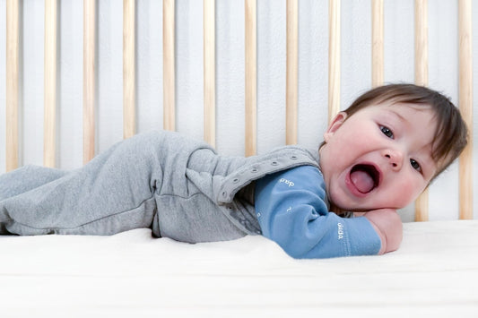 Hands-free baby in Comforter Sleepea