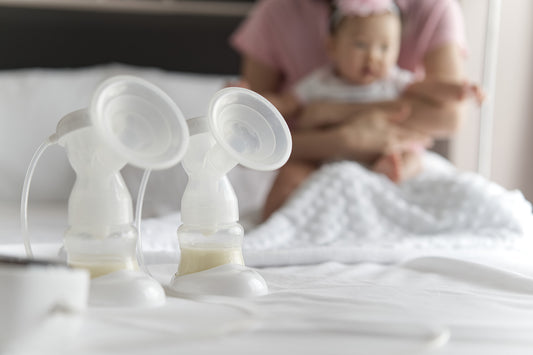pumping-breastfeeding-milk